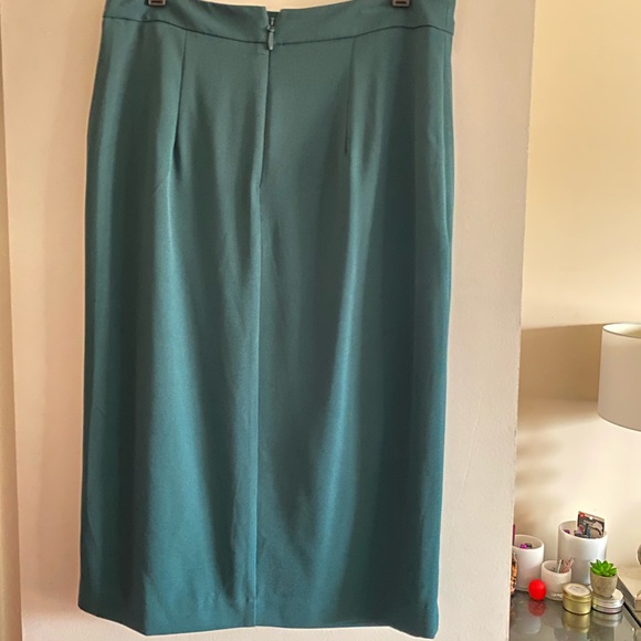 Eva Mendes Hunter Green Faux Wrap Skirt (NWT) - Picture 7 of 12